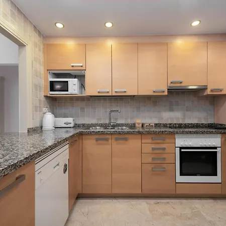Apartment Con Piscina - *